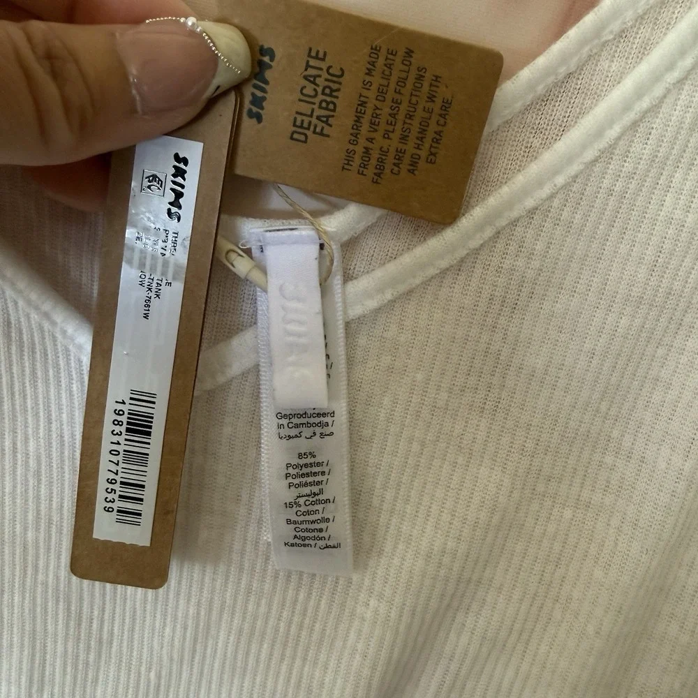 Skims Threadbare Rib V Neck Tank In Snow (White) Size Medium NWT